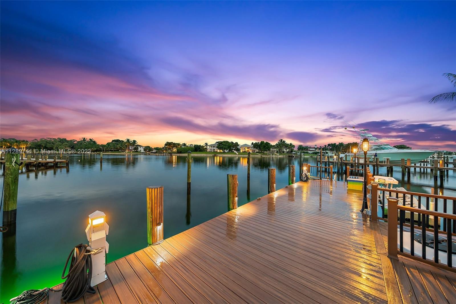 INTRACOASTAL PARK - Residential