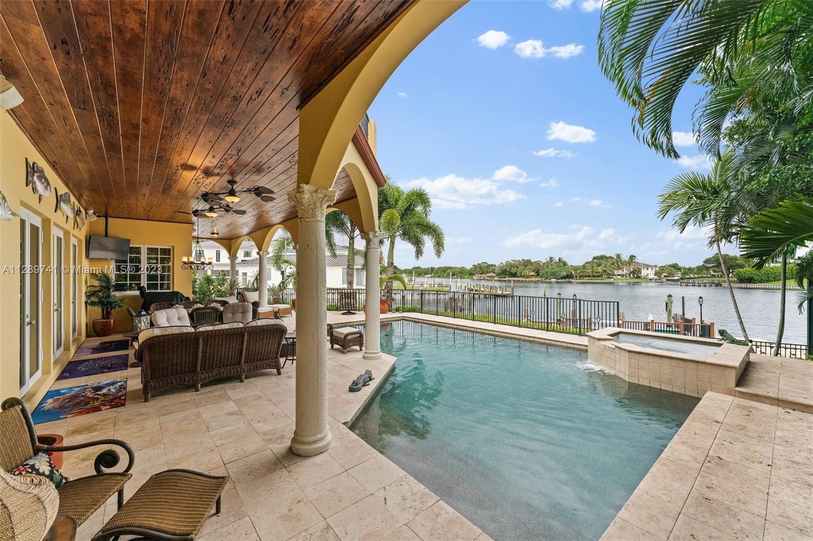 INTRACOASTAL PARK - Residential