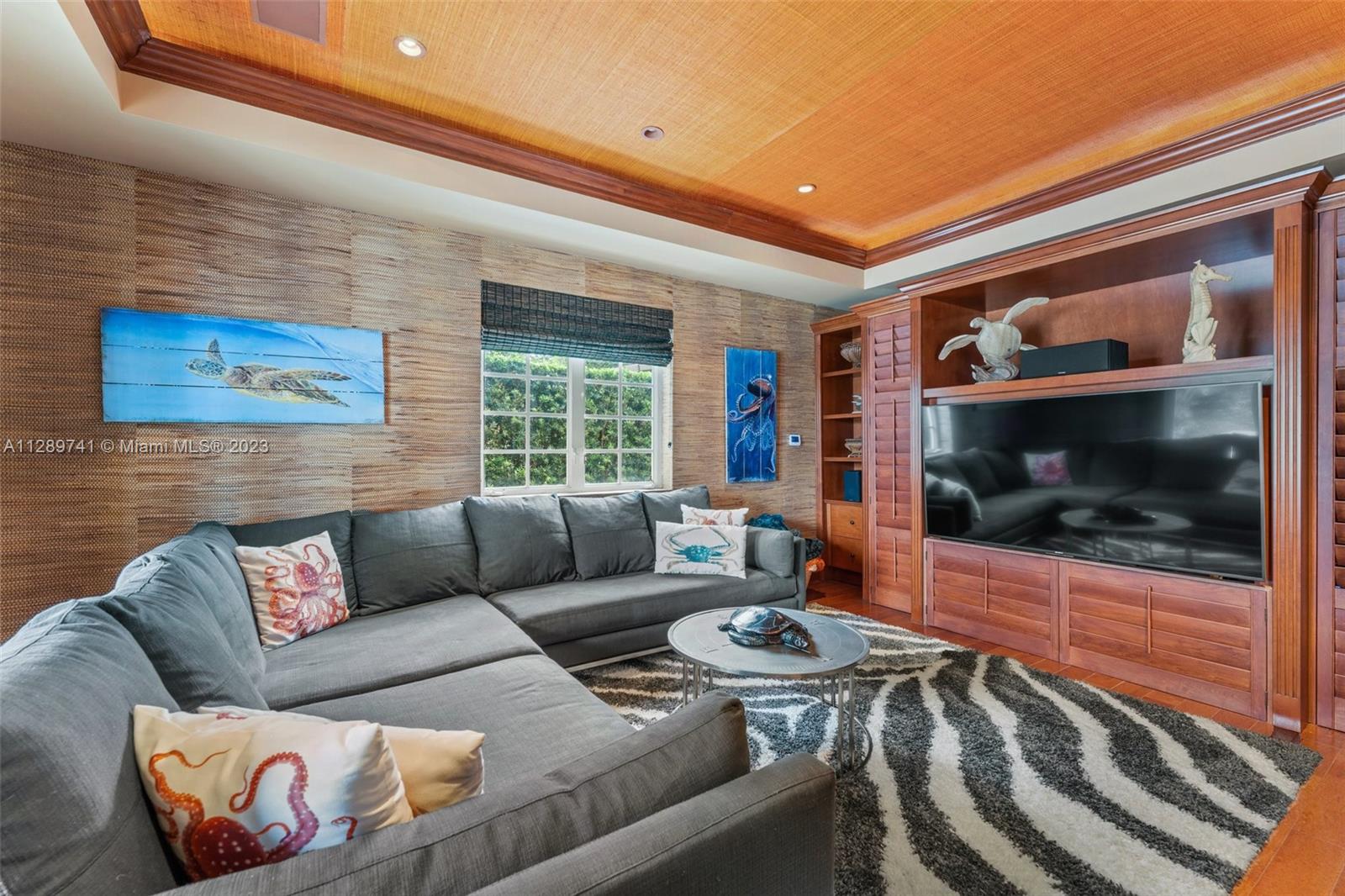 INTRACOASTAL PARK - Residential