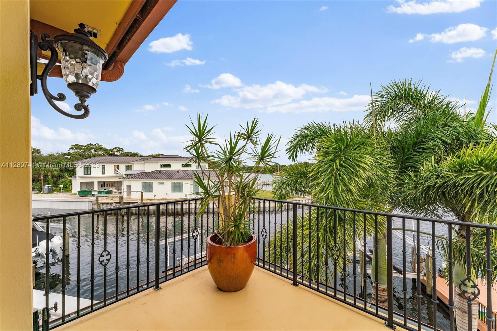 INTRACOASTAL PARK - Residential