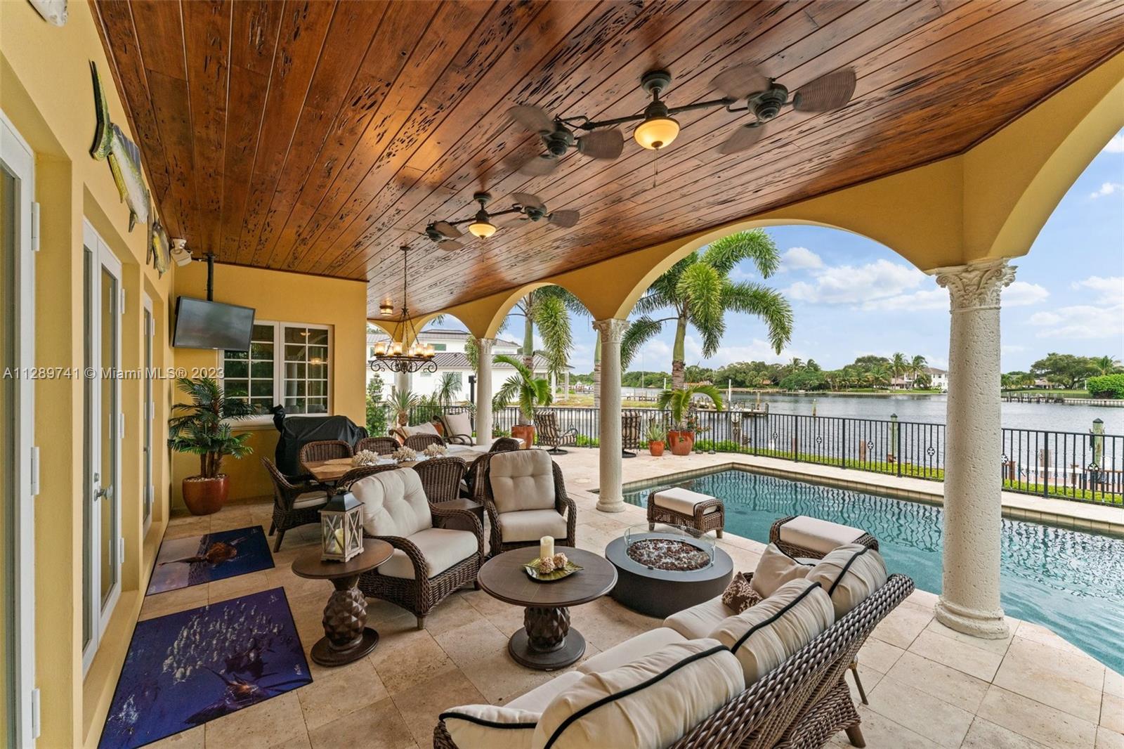INTRACOASTAL PARK - Residential
