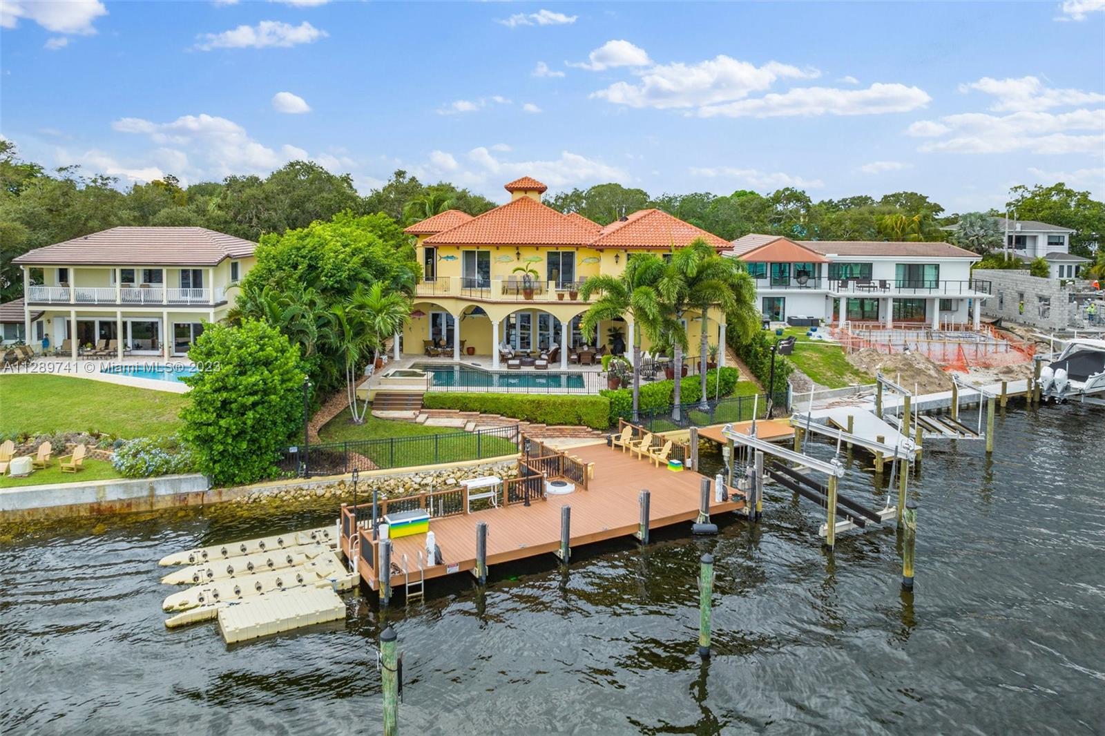 INTRACOASTAL PARK - Residential
