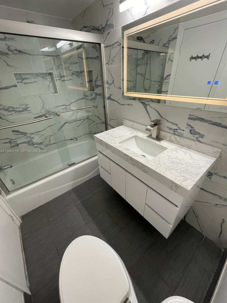 COMMODORE PLAZA CONDO - Residential