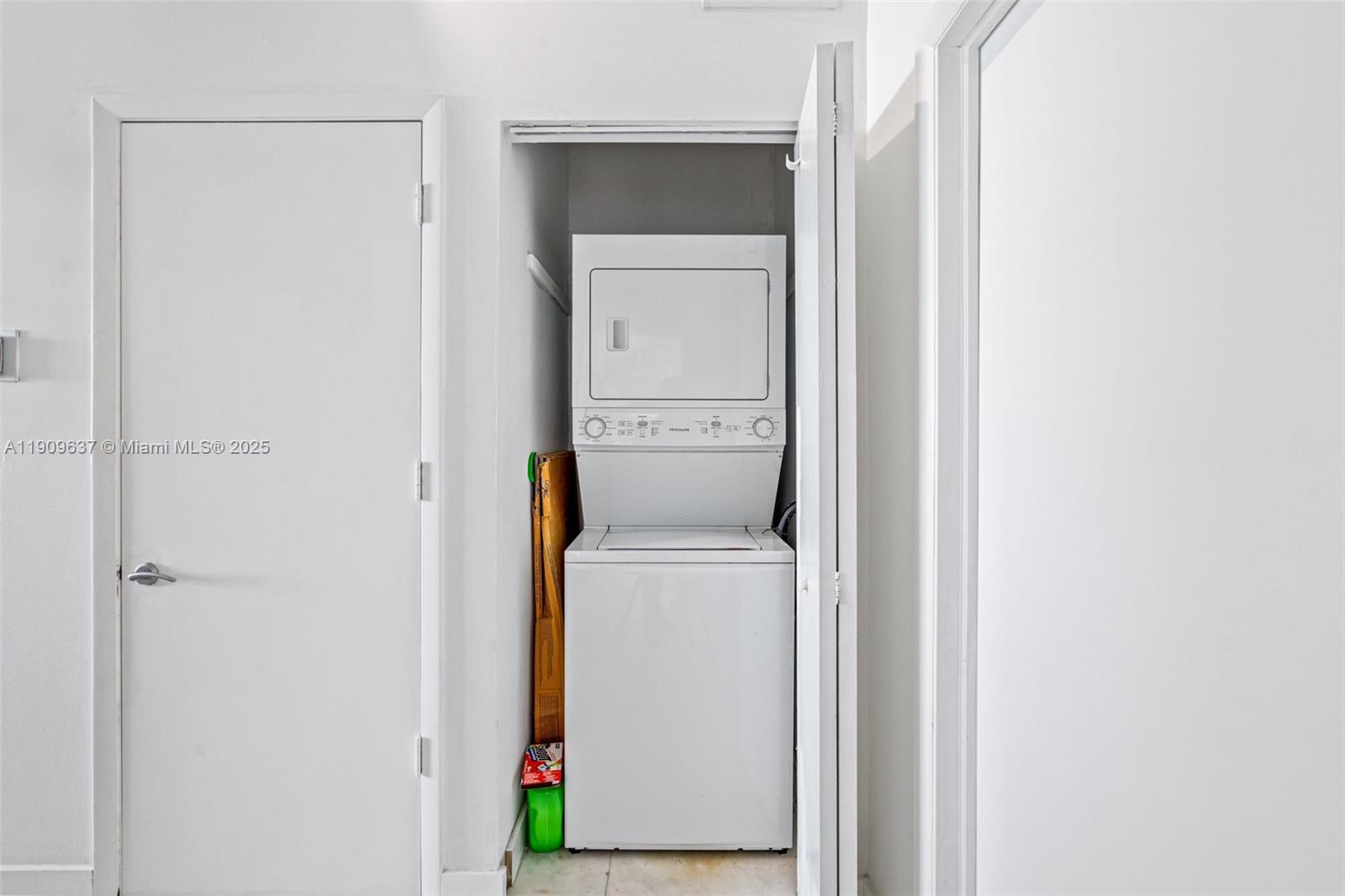 UPTOWN MARINA LOFTS CONDO - Residential