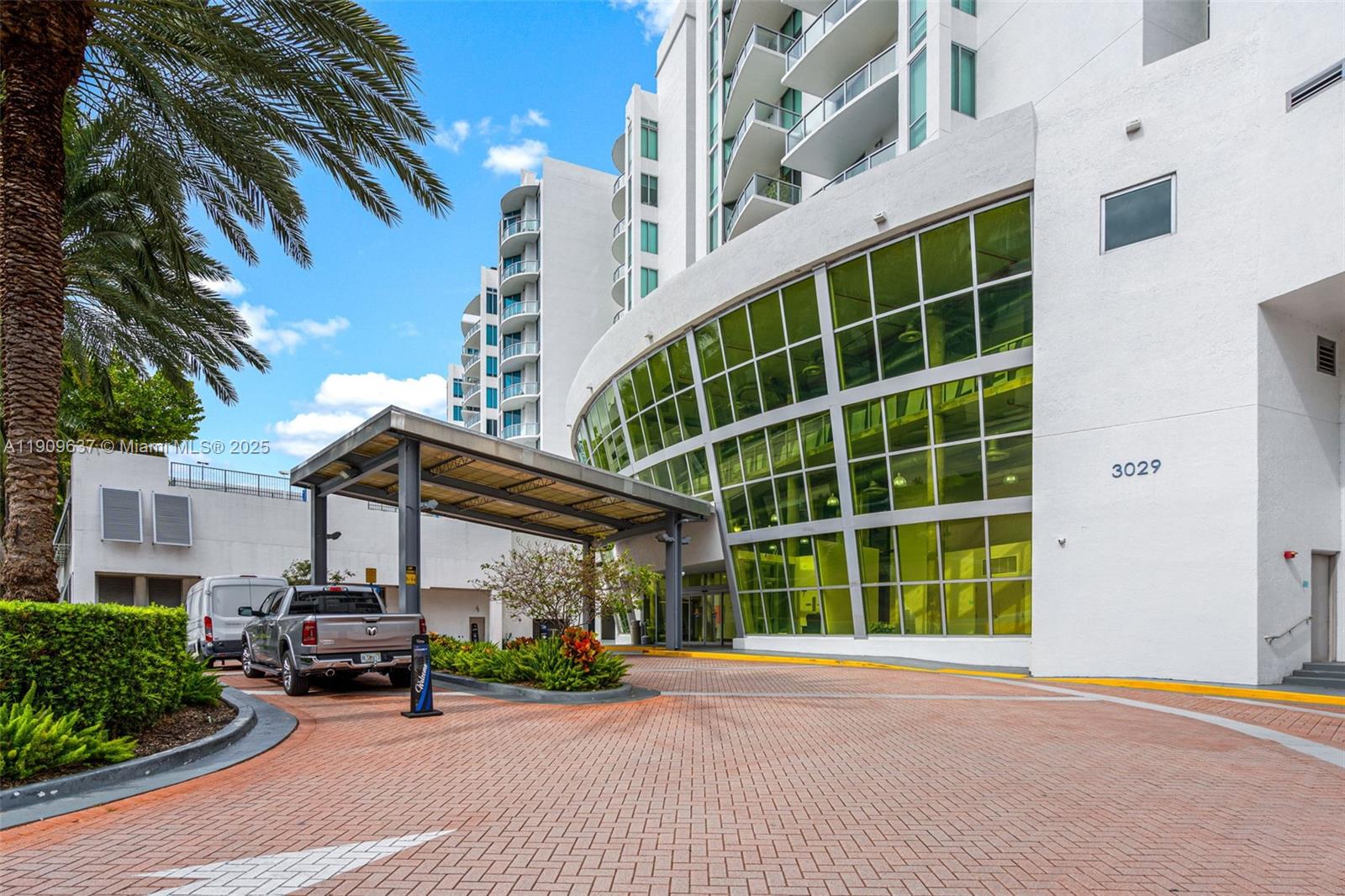 UPTOWN MARINA LOFTS CONDO - Residential