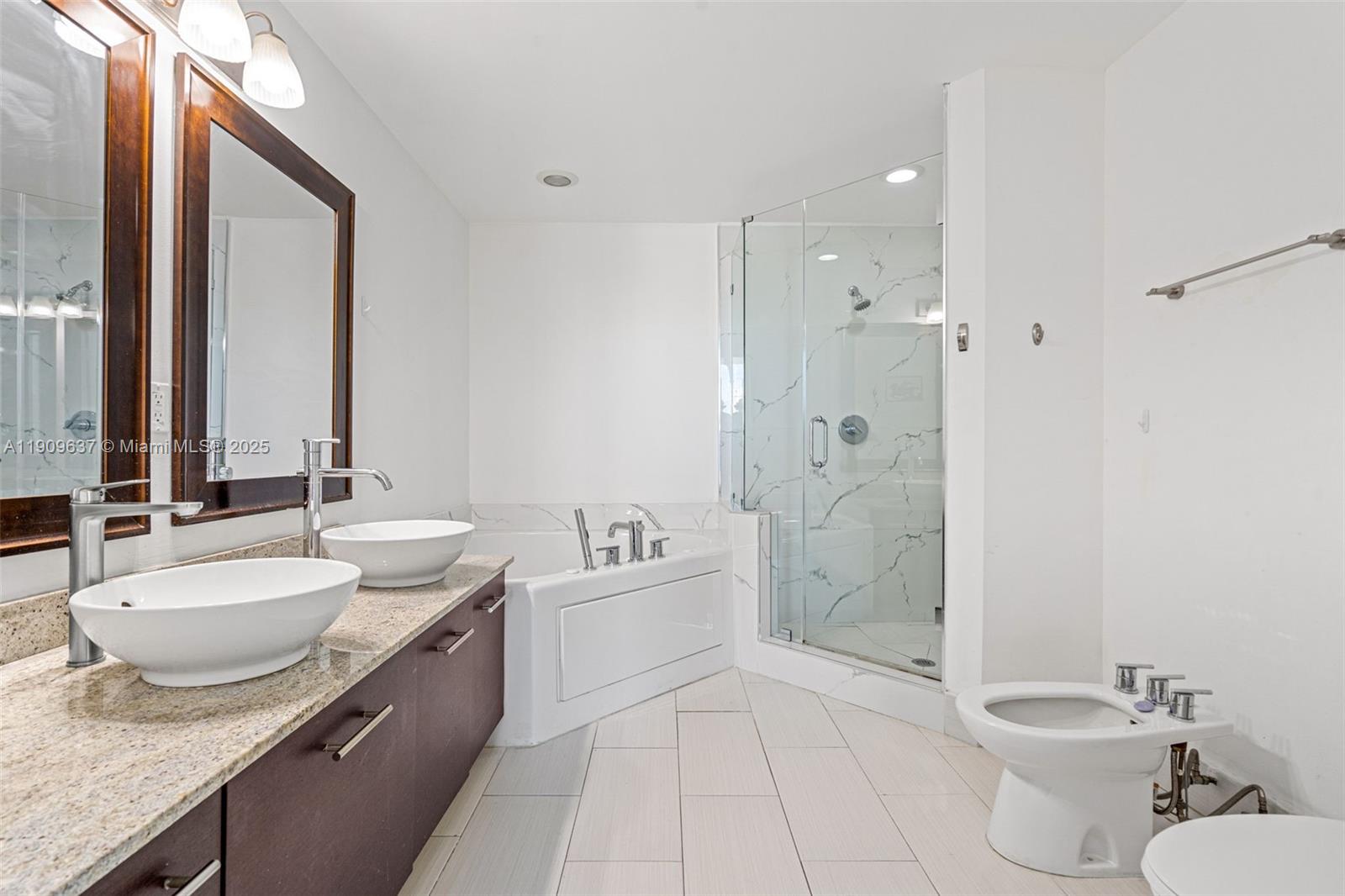 UPTOWN MARINA LOFTS CONDO - Residential