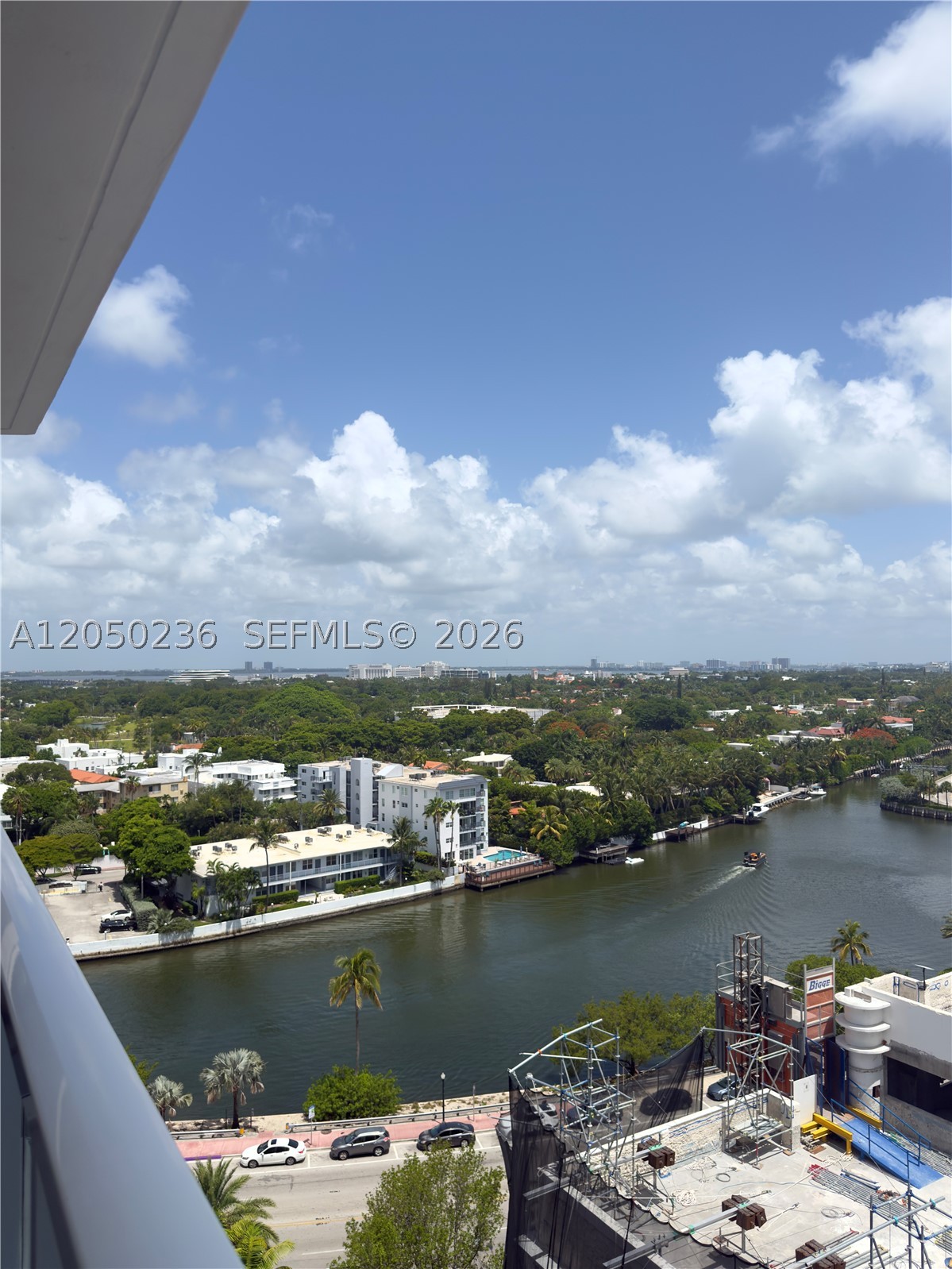 2401 Collins Ave 1612