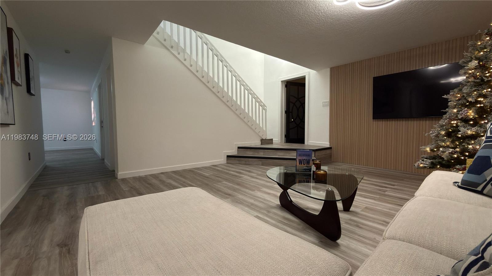 LAKESIDE SOUTH - Residential Lease