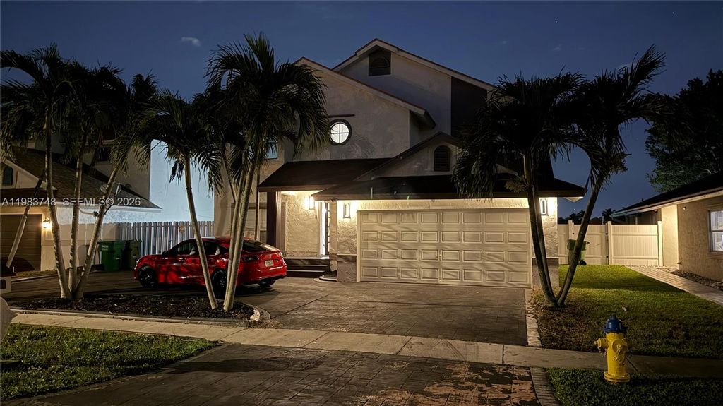 Photo of 1001 SW 98th Ave #00, Pembroke Pines, FL 33025 (MLS # A11983748)