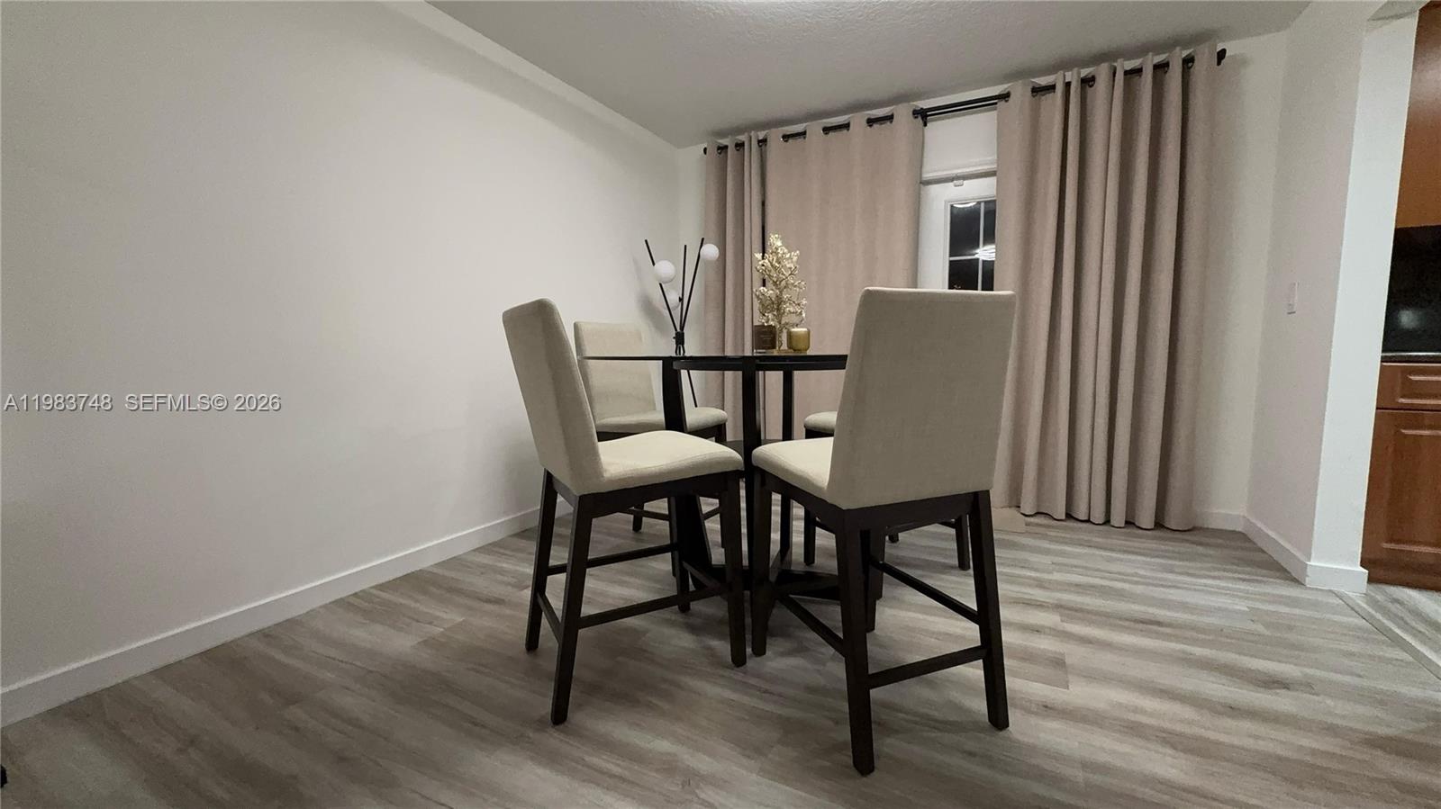 LAKESIDE SOUTH - Residential Lease