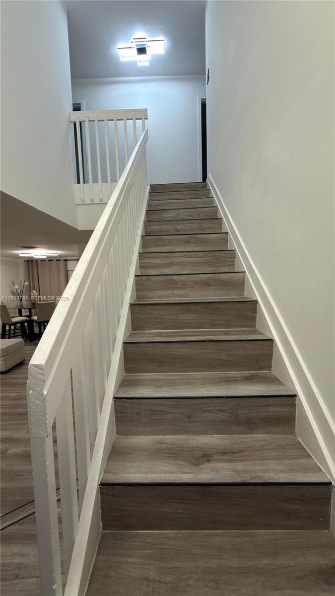 LAKESIDE SOUTH - Residential Lease