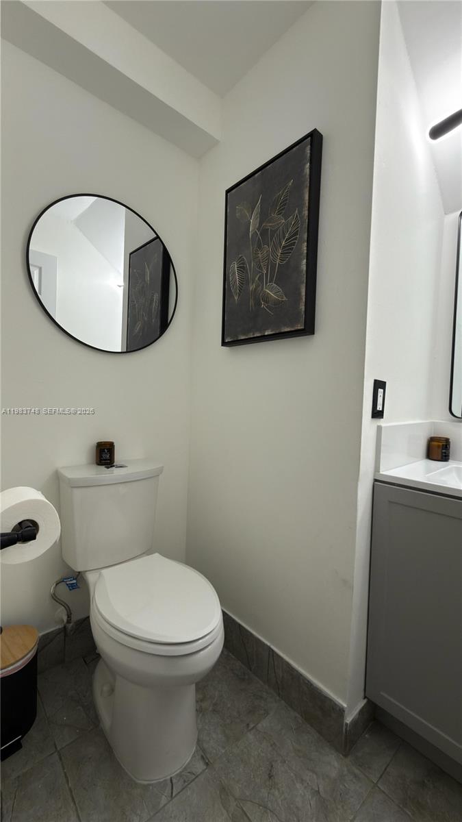 LAKESIDE SOUTH - Residential Lease