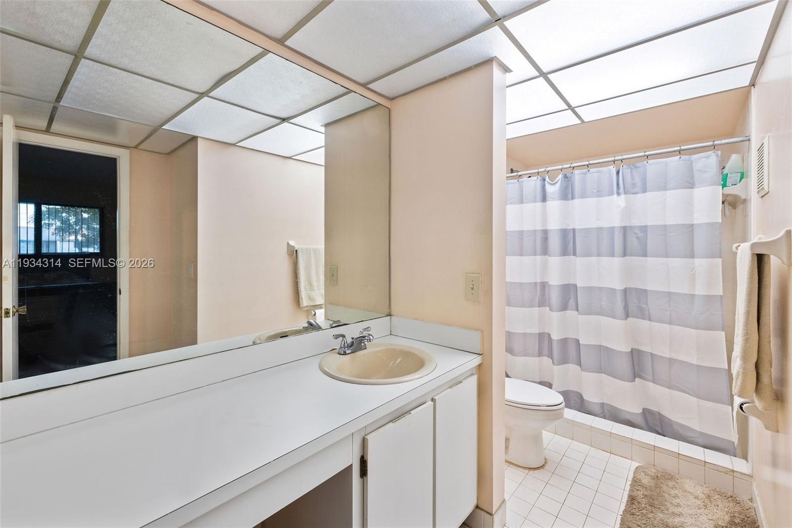 CARMEL LAKES CONDO NO 11 - Residential