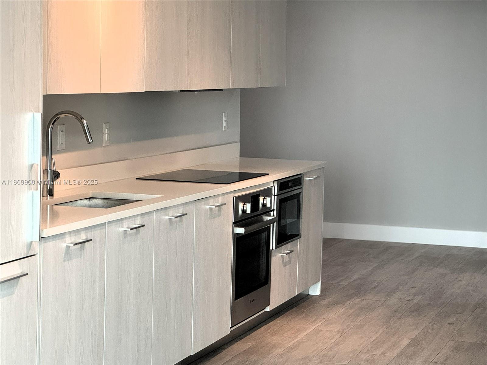 PARAISO BAYVIEWS CONDO - Residential