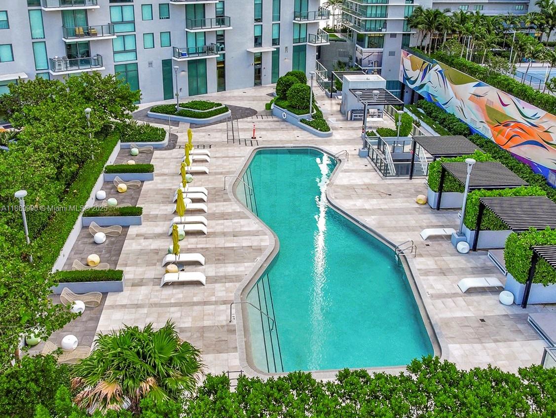 PARAISO BAYVIEWS CONDO - Residential