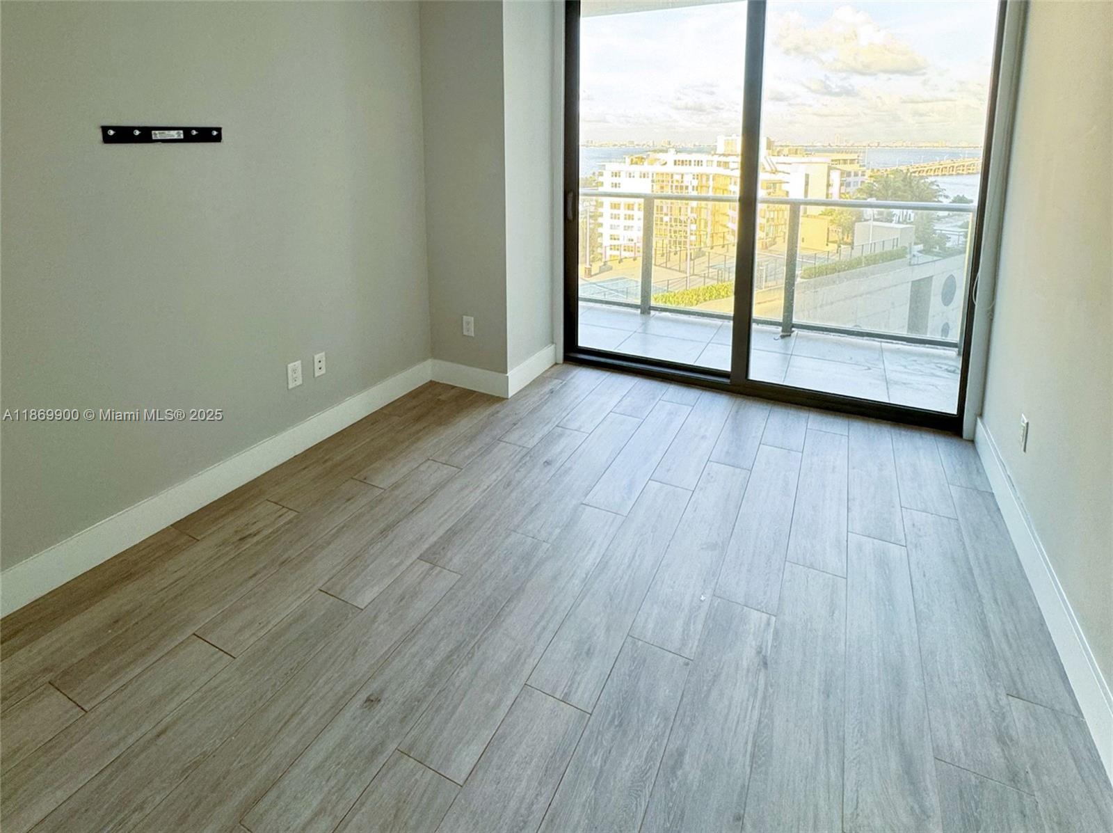 PARAISO BAYVIEWS CONDO - Residential