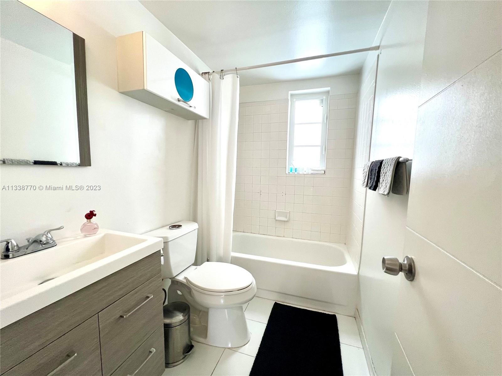 SOUTH BEACH RESIDENCES CO - Residential