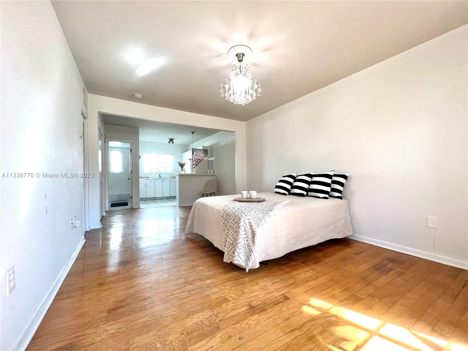 SOUTH BEACH RESIDENCES CO - Residential