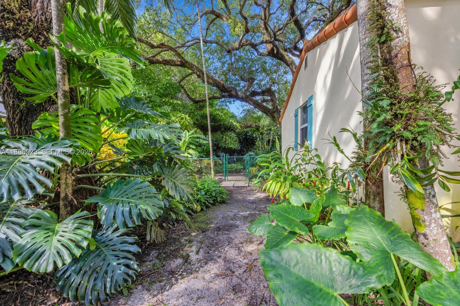 TAMIAMI PLACE PLAN 2 - Residential