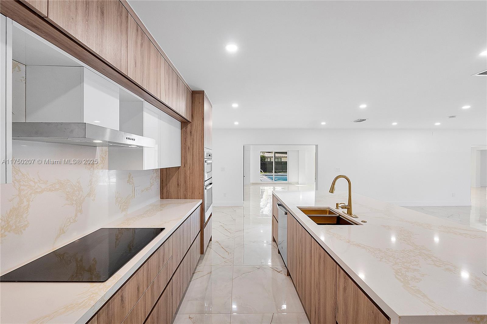 ALAN GROVE ESTATES FIRST - Residential