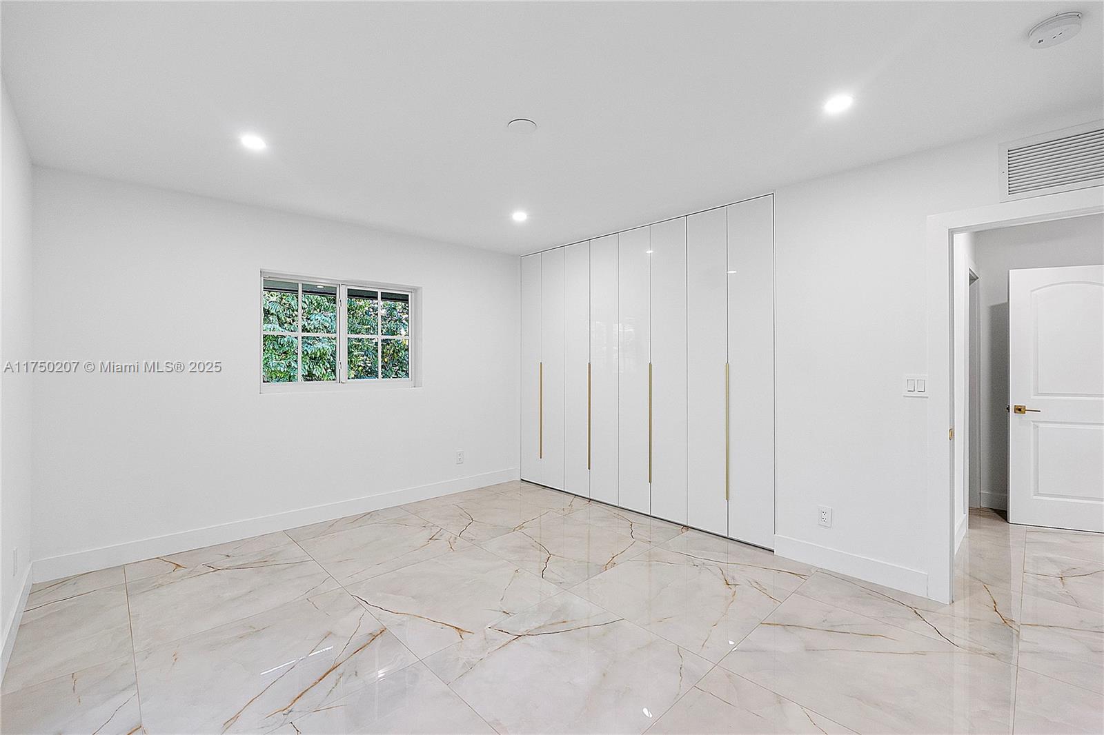 ALAN GROVE ESTATES FIRST - Residential