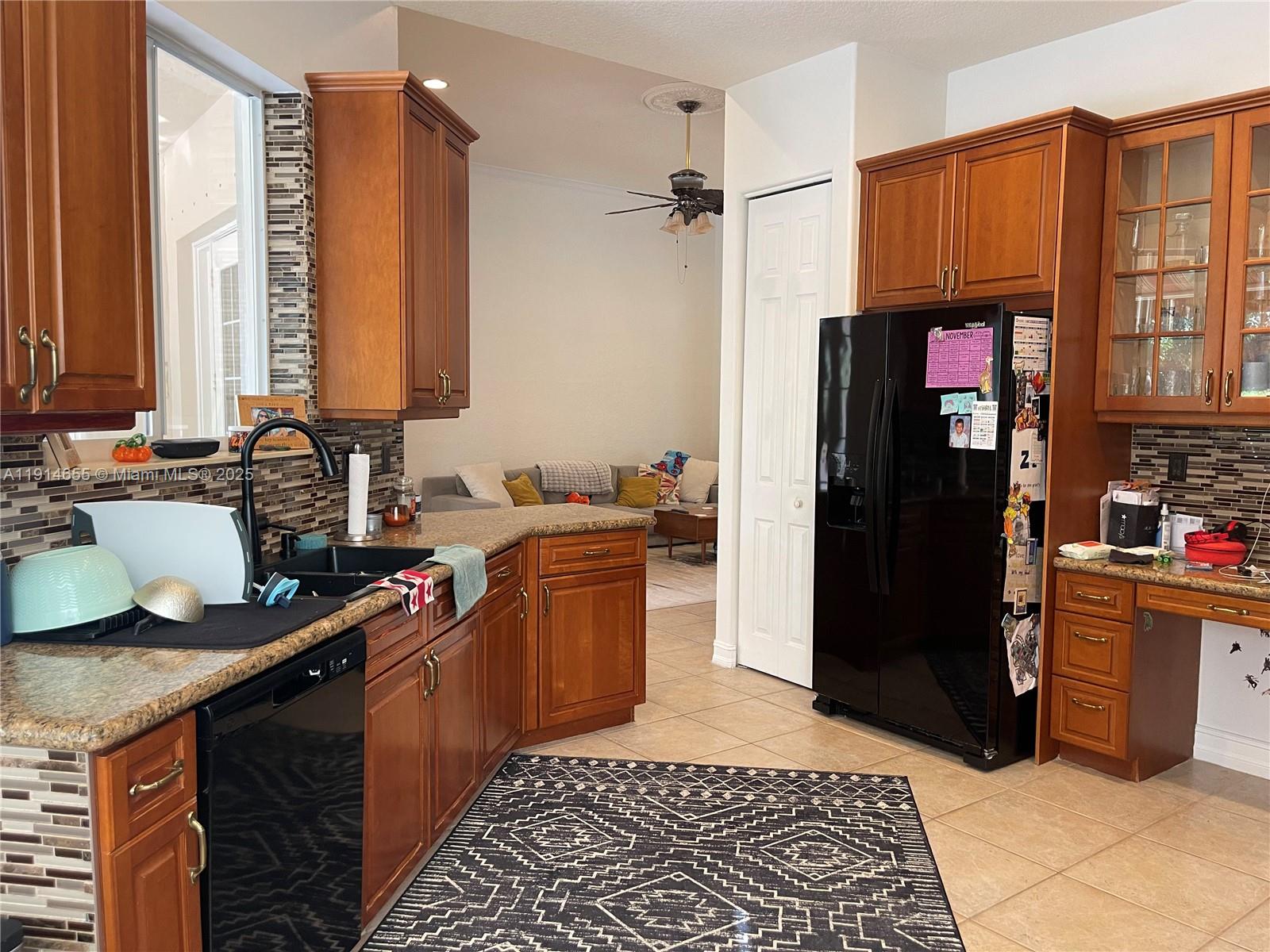 PARKLAND ISLES - Residential