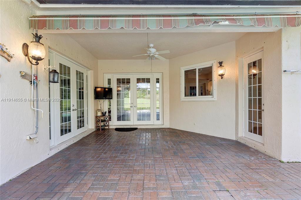 PARKLAND ISLES - Residential