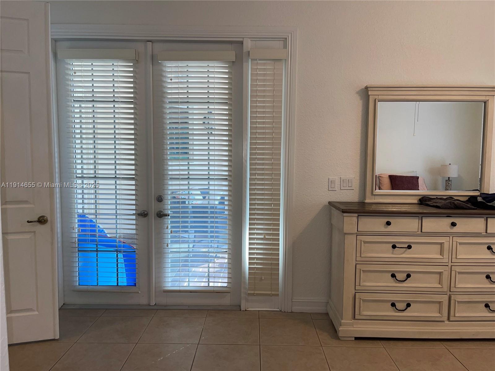 PARKLAND ISLES - Residential