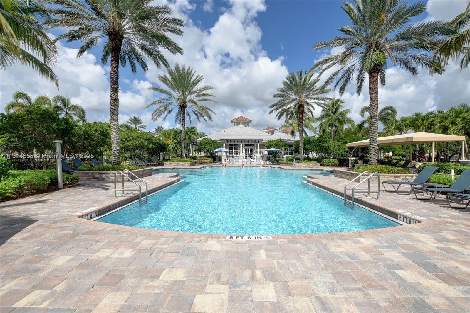 PARKLAND ISLES - Residential