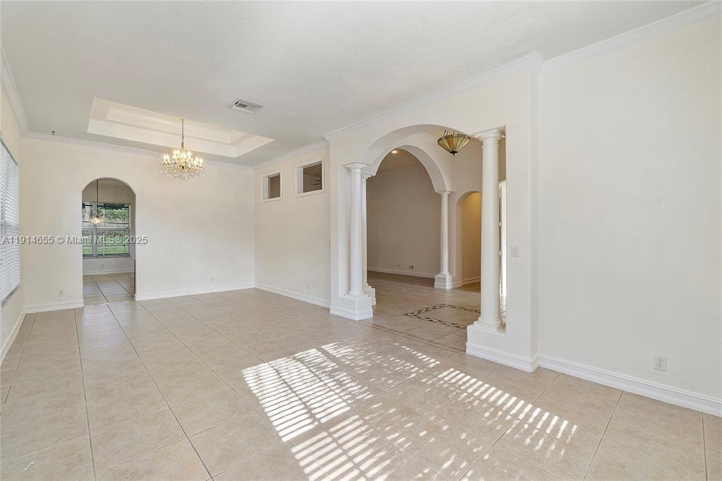 PARKLAND ISLES - Residential