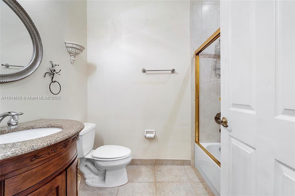 PARKLAND ISLES - Residential