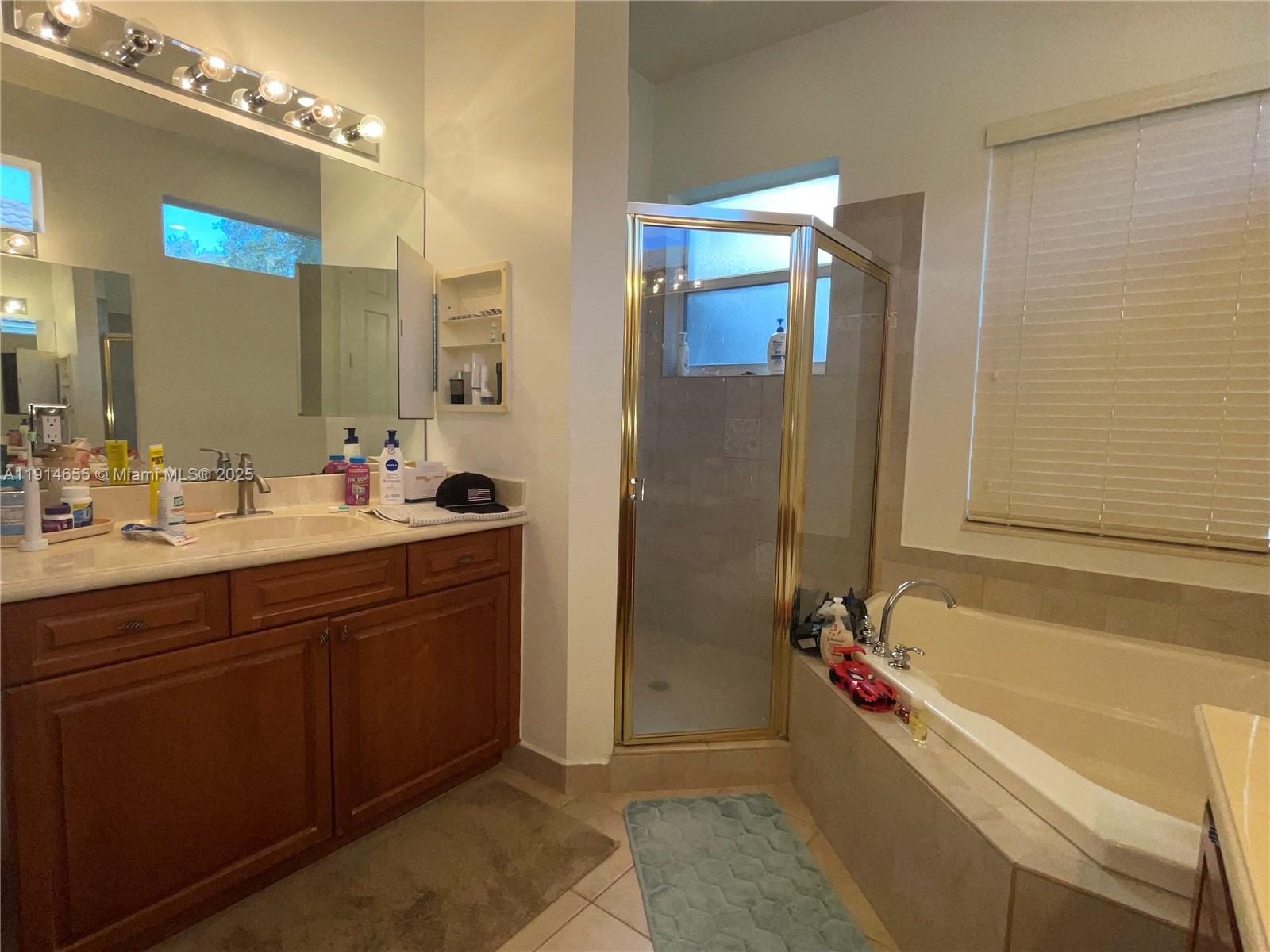 PARKLAND ISLES - Residential