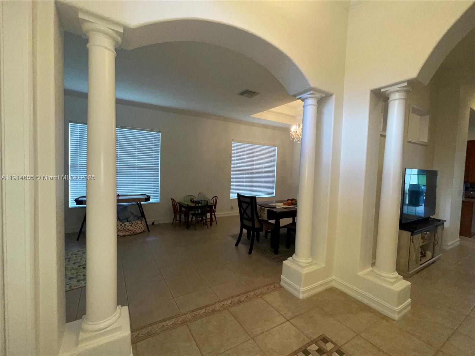 PARKLAND ISLES - Residential