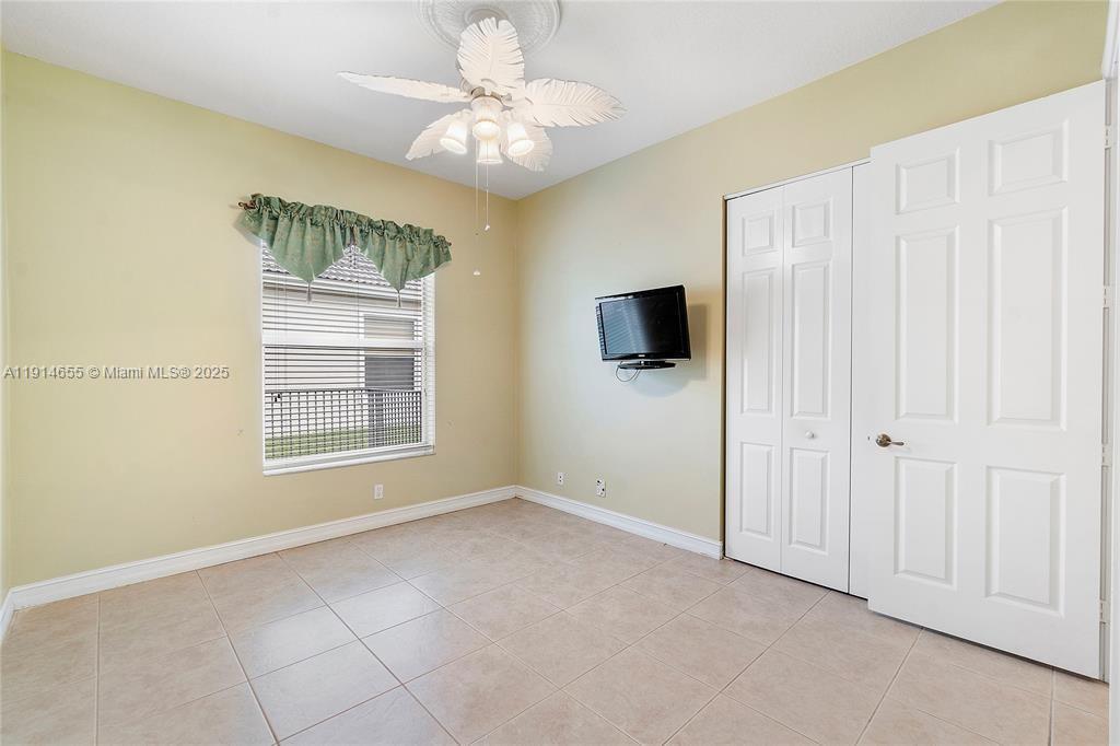 PARKLAND ISLES - Residential