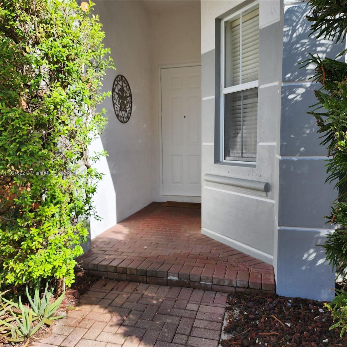 ISLANDS AT DORAL TOWNHOME - Residential Lease