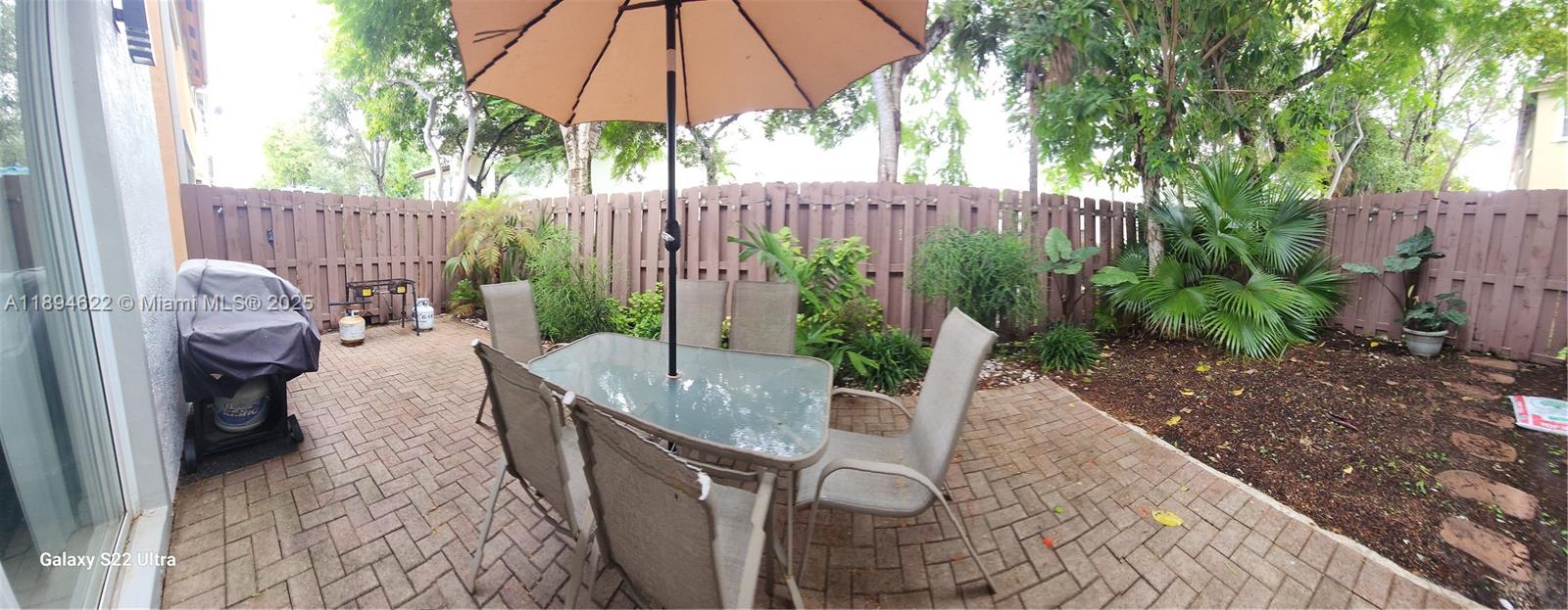 ISLANDS AT DORAL TOWNHOME - Residential Lease