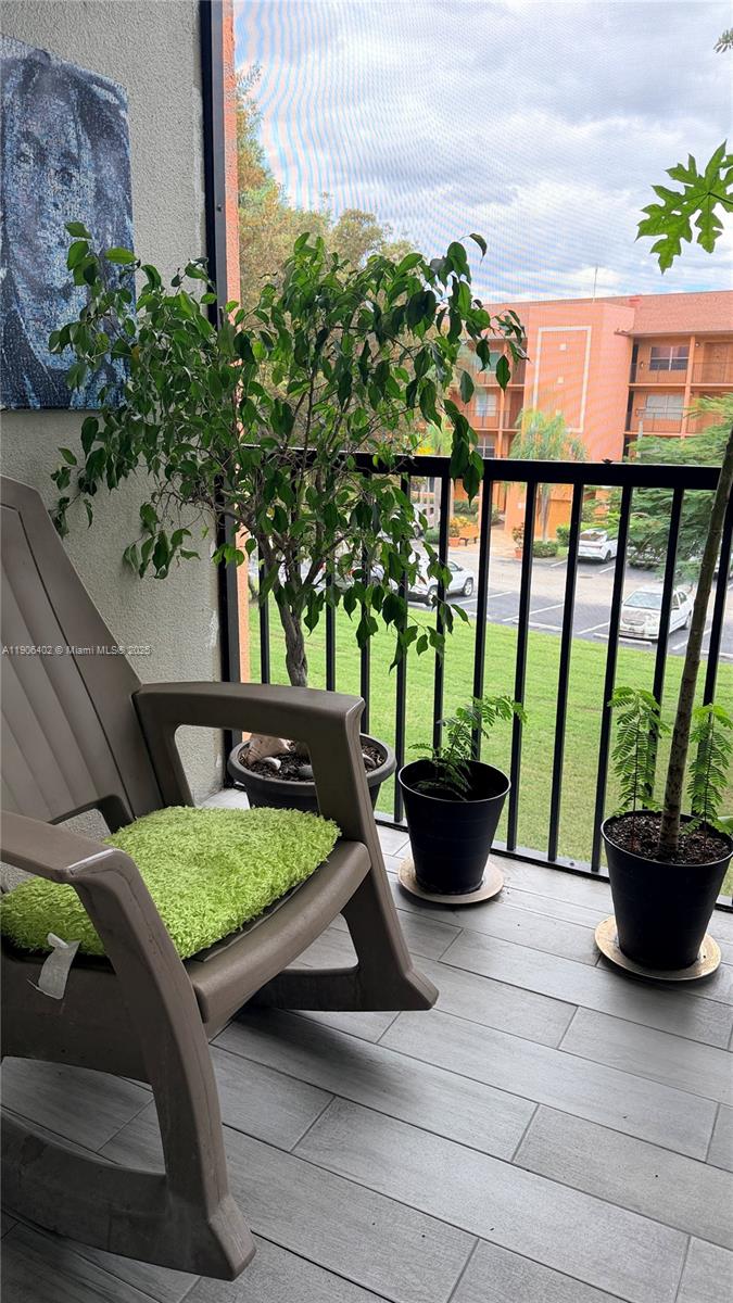 PLYMOUTH AT CENTURY VILLA - Residential