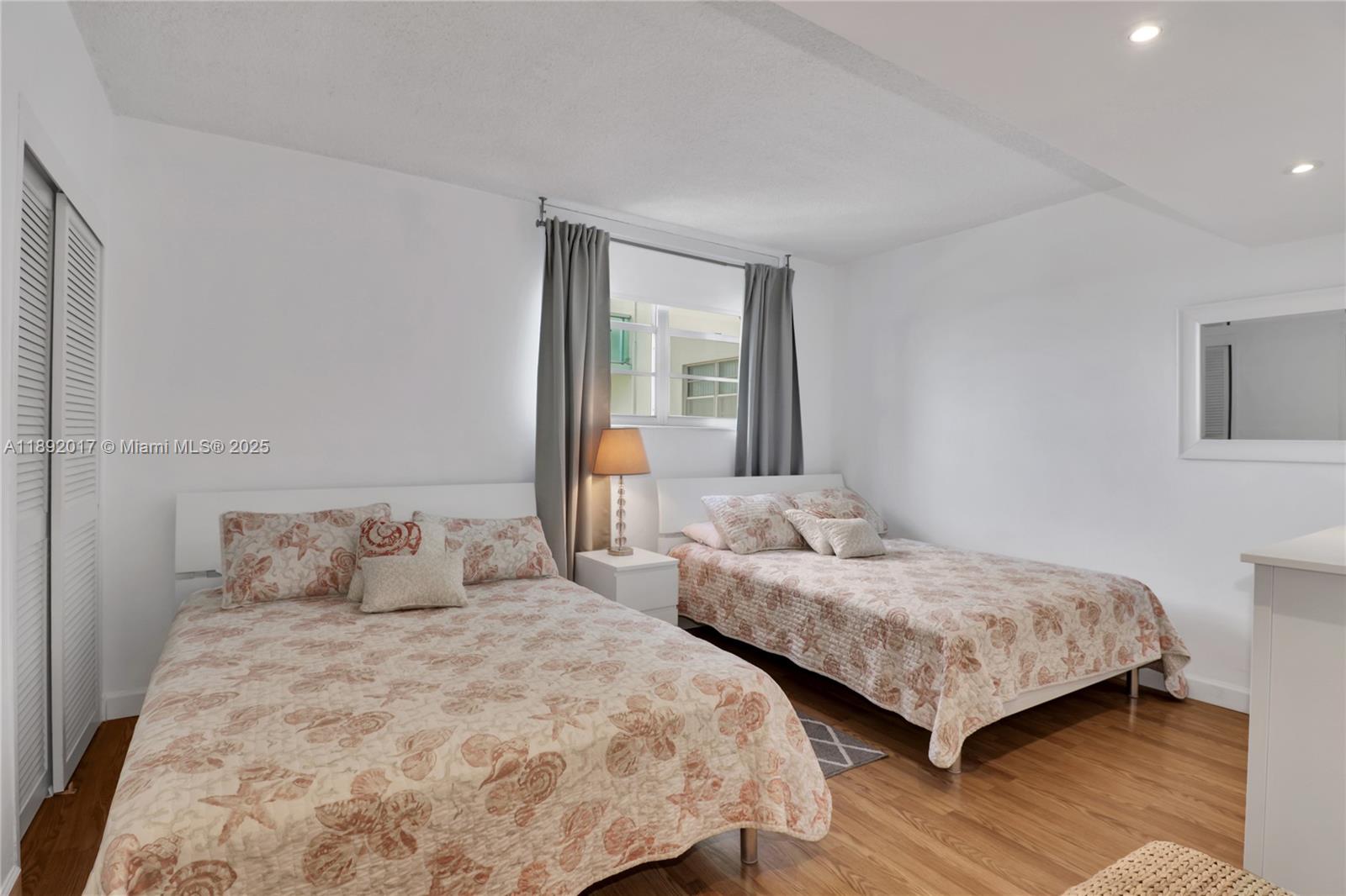 TIDES ON HOLLYWOOD BEACH - Residential