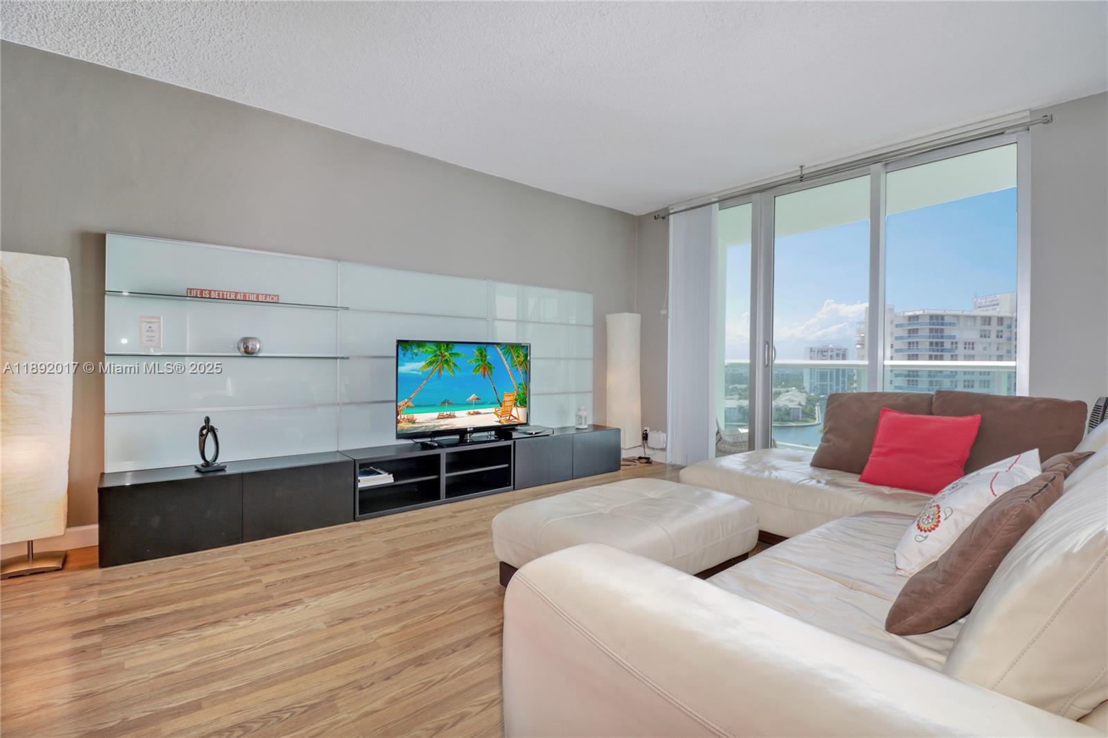 TIDES ON HOLLYWOOD BEACH - Residential