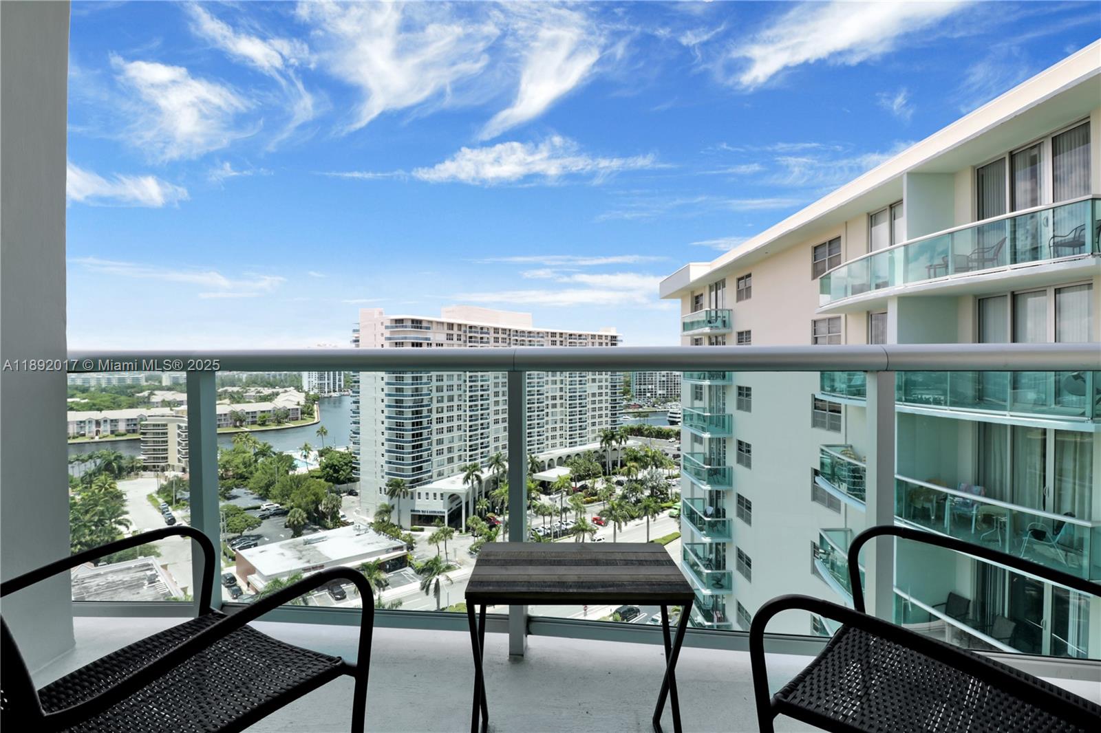 TIDES ON HOLLYWOOD BEACH - Residential