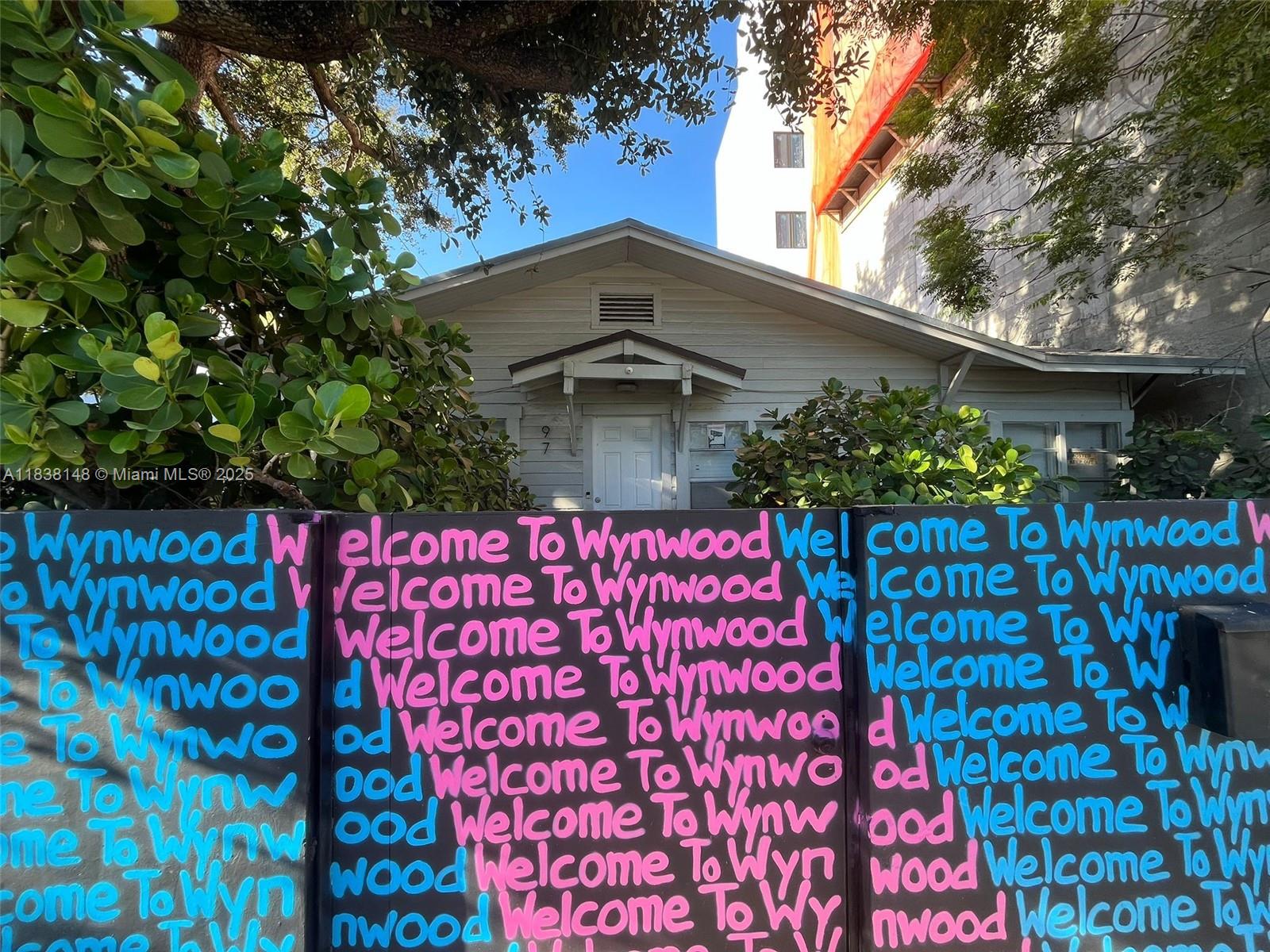 97 NW 27th St