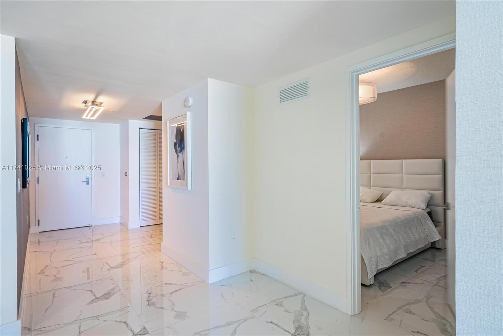 PARQUE TOWERS CONDO - Residential