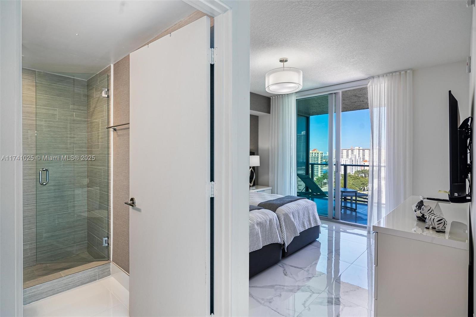 PARQUE TOWERS CONDO - Residential