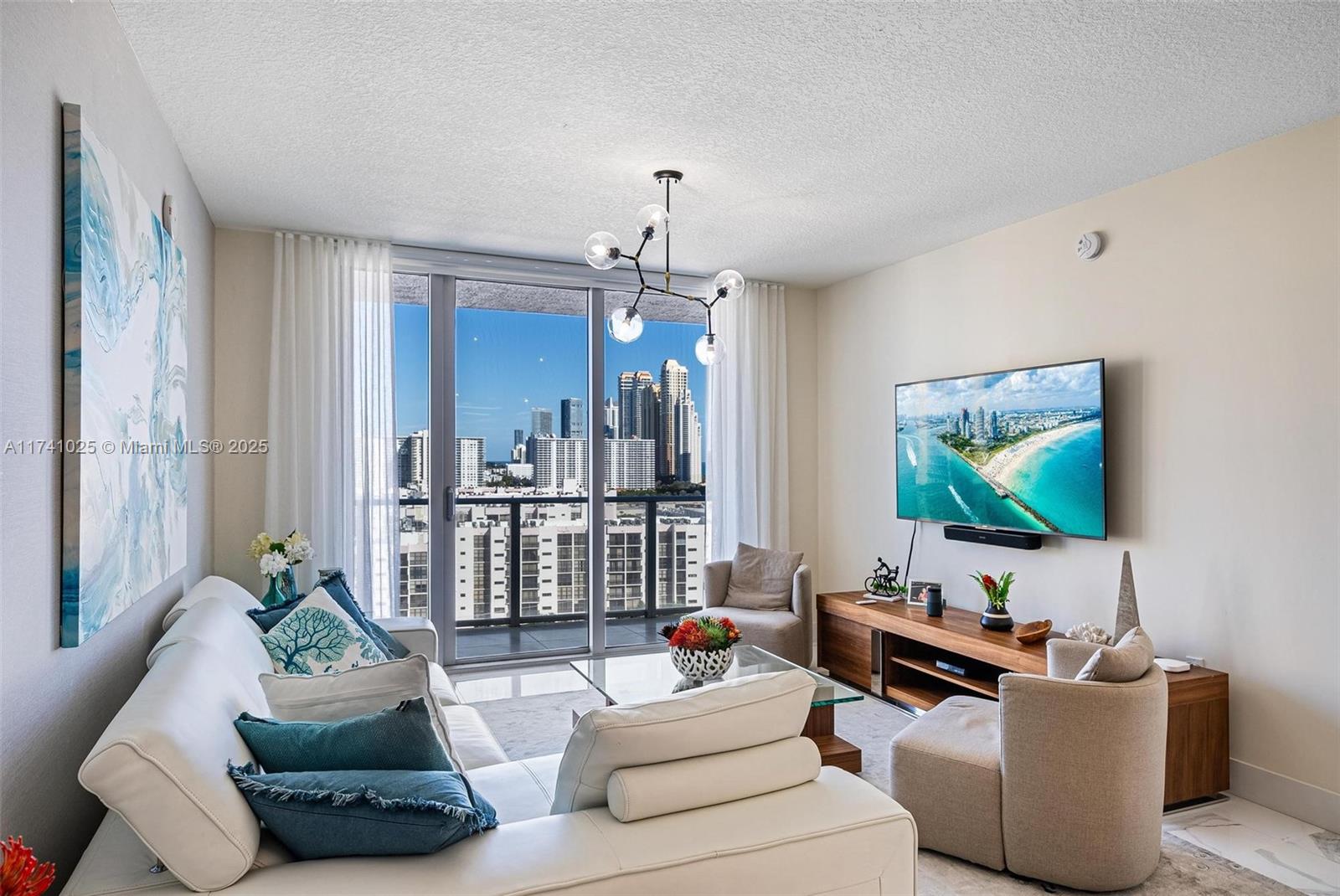PARQUE TOWERS CONDO - Residential