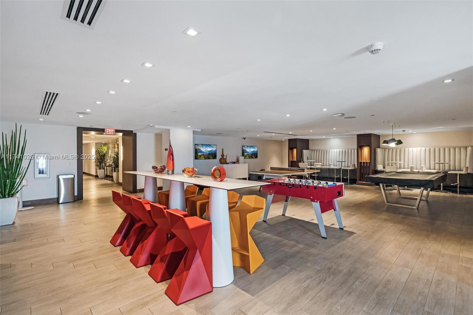 PARQUE TOWERS CONDO - Residential
