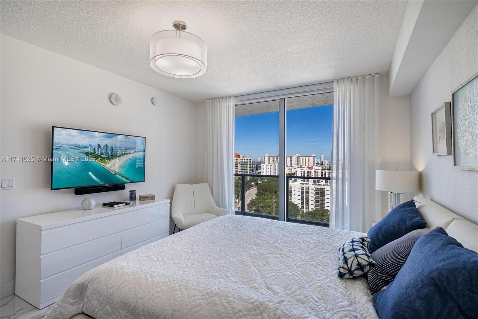 PARQUE TOWERS CONDO - Residential