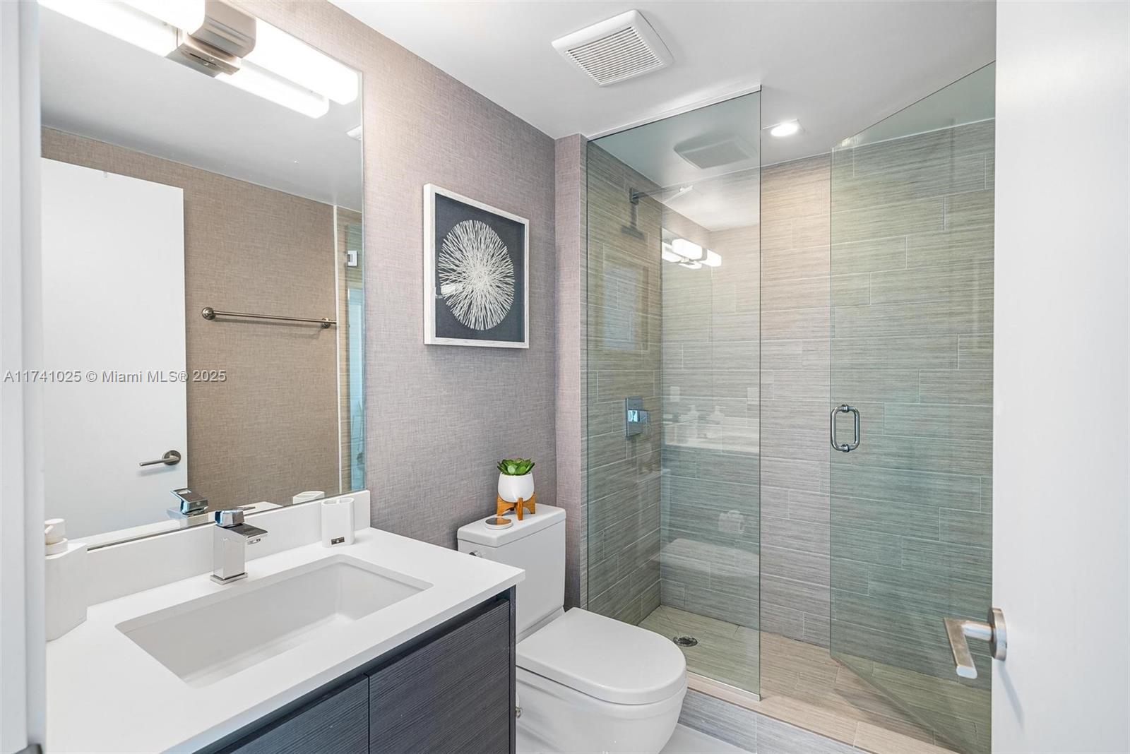 PARQUE TOWERS CONDO - Residential