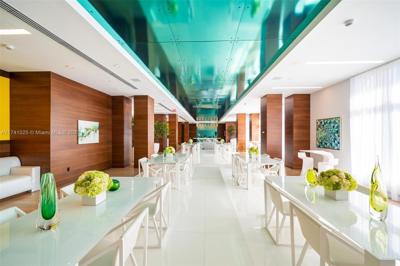 PARQUE TOWERS CONDO - Residential