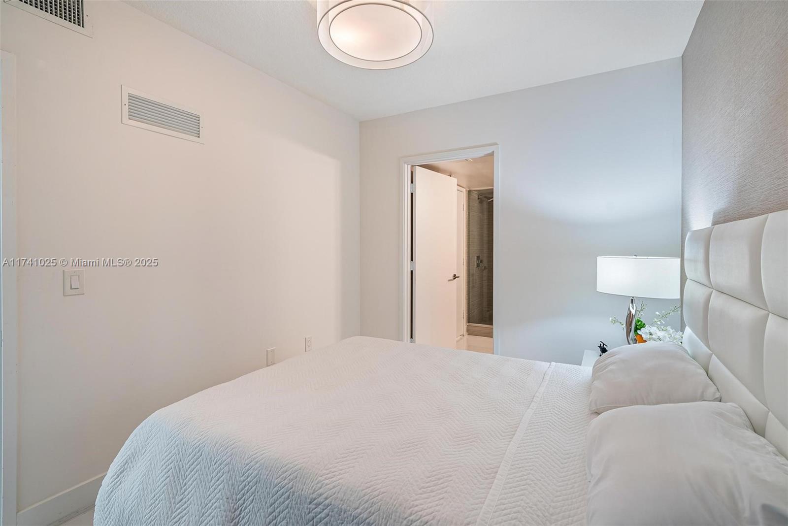 PARQUE TOWERS CONDO - Residential