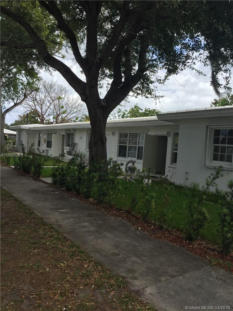 Remodeled studio in El Portal with brand new kitchen appliances, toilets, and bathroom vanities. Walking distance to downtown Miami Shores. Minutes from downtown Miami.